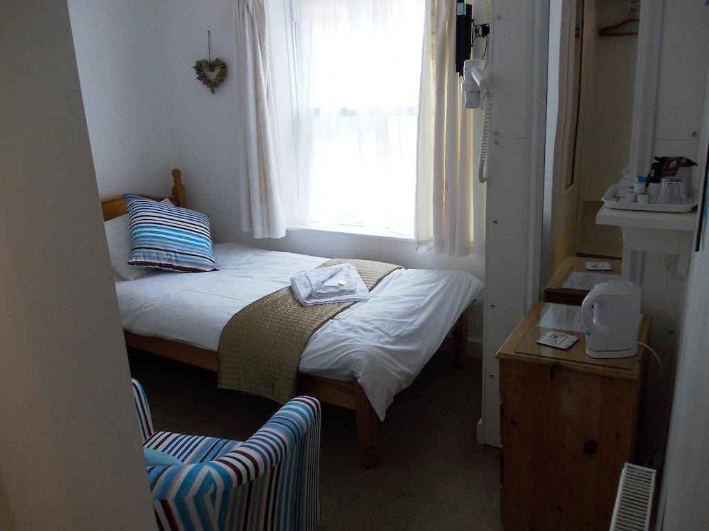 Con Amore Guest House Penzance Chambre photo